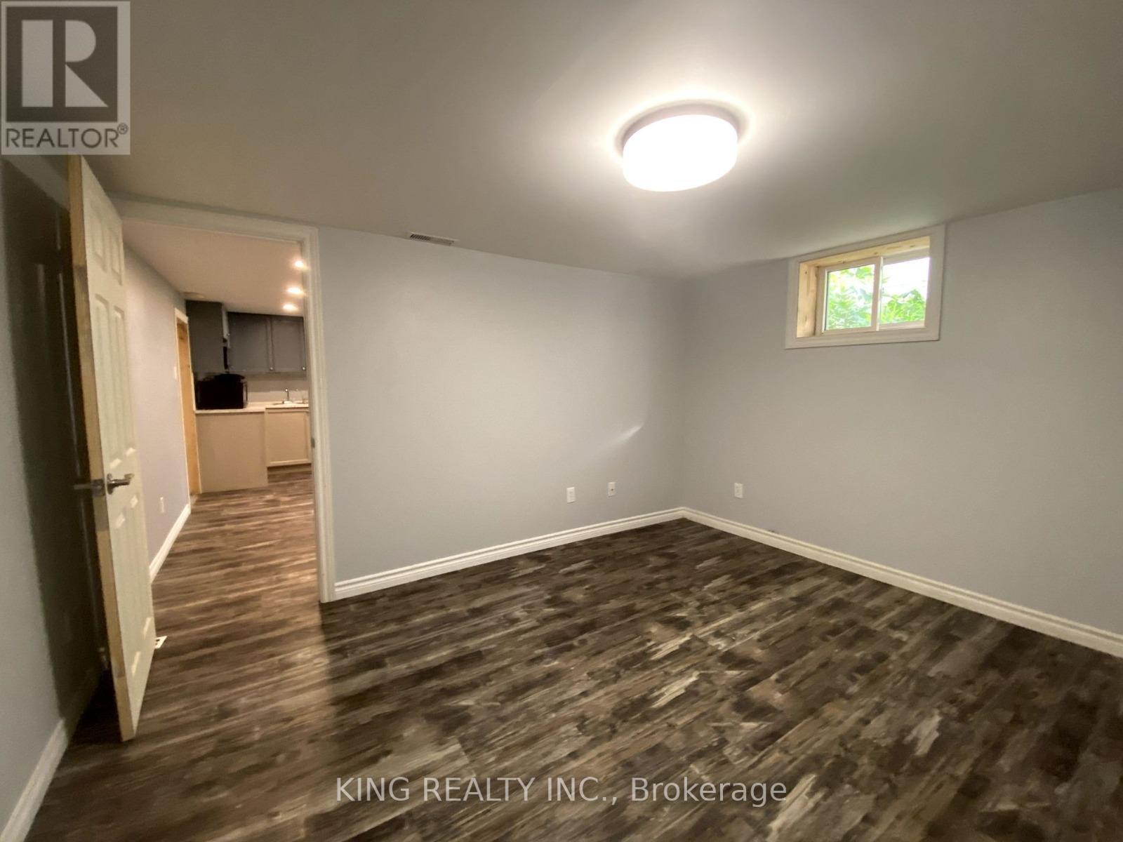 16605 Jane Street, King, ON - Indoor Photo Showing Other Room