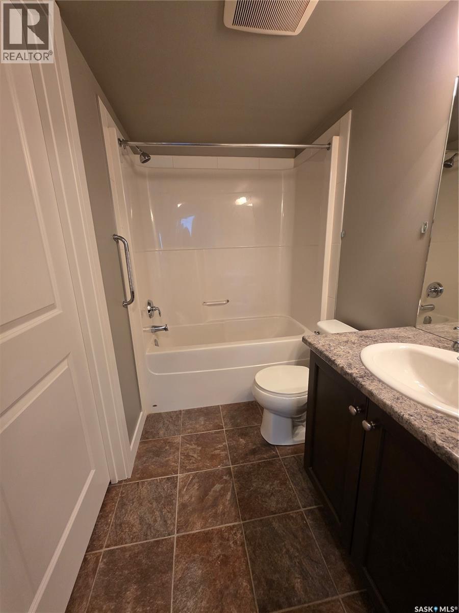 103 2141 Larter Road, Estevan, SK - Indoor Photo Showing Bathroom