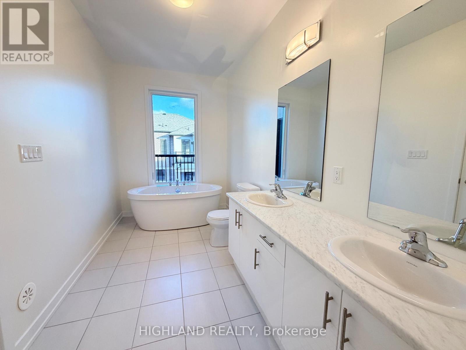 1126 Wheat Boom Drive, Oakville, ON - Indoor Photo Showing Bathroom