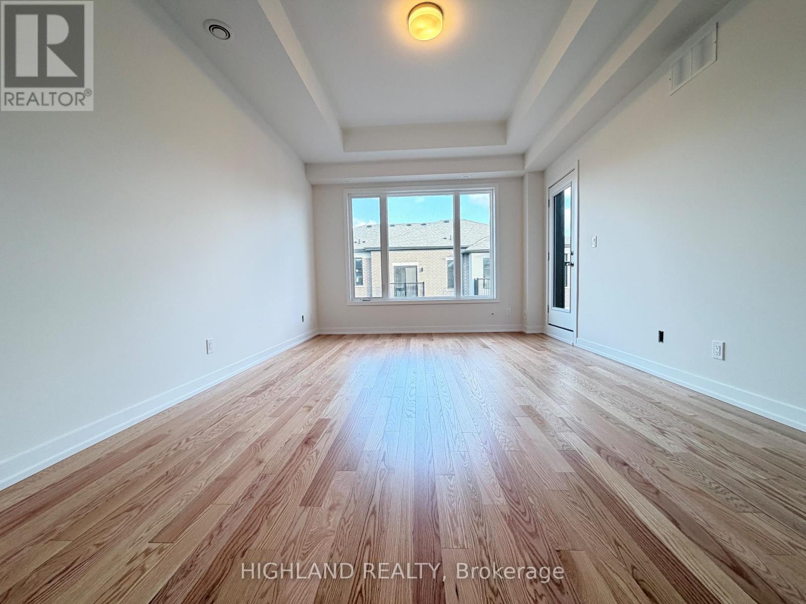 1126 Wheat Boom Drive, Oakville, ON - Indoor Photo Showing Other Room