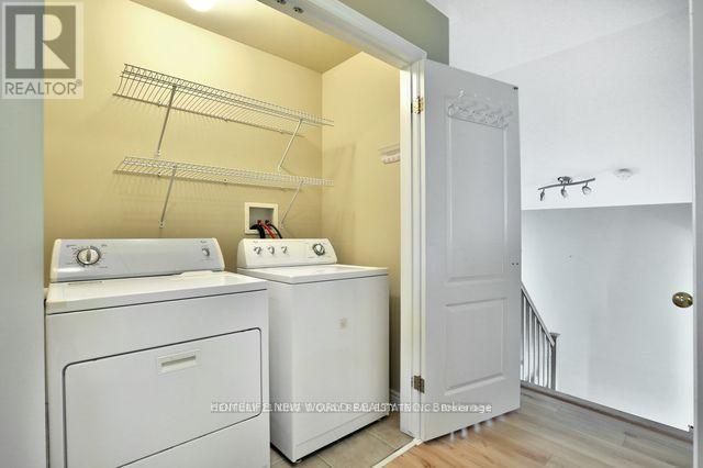 21 - 232 Stonehenge Drive, Hamilton, ON - Indoor Photo Showing Laundry Room