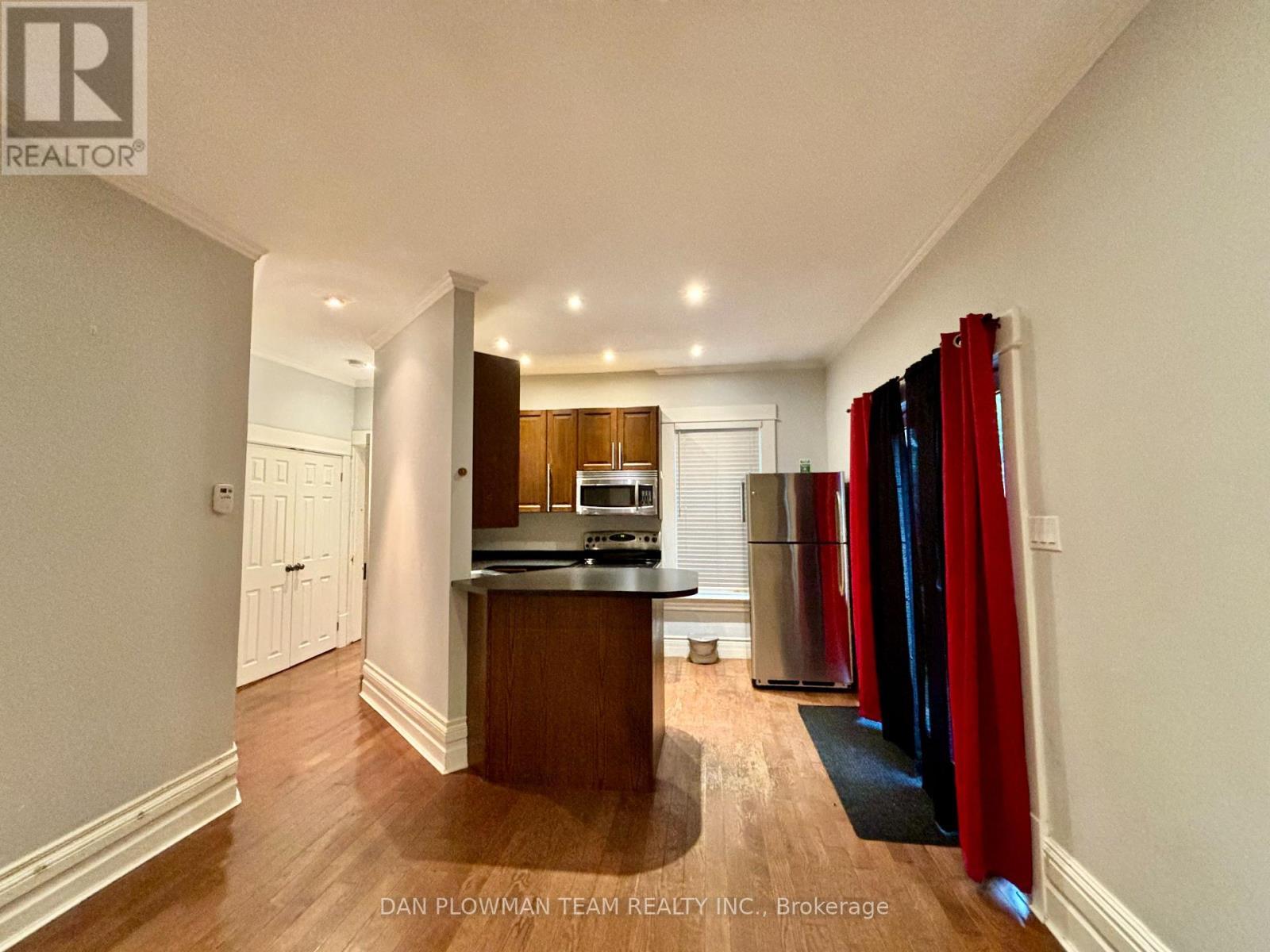 16 Inverlea Street, Peterborough, ON - Indoor Photo Showing Kitchen