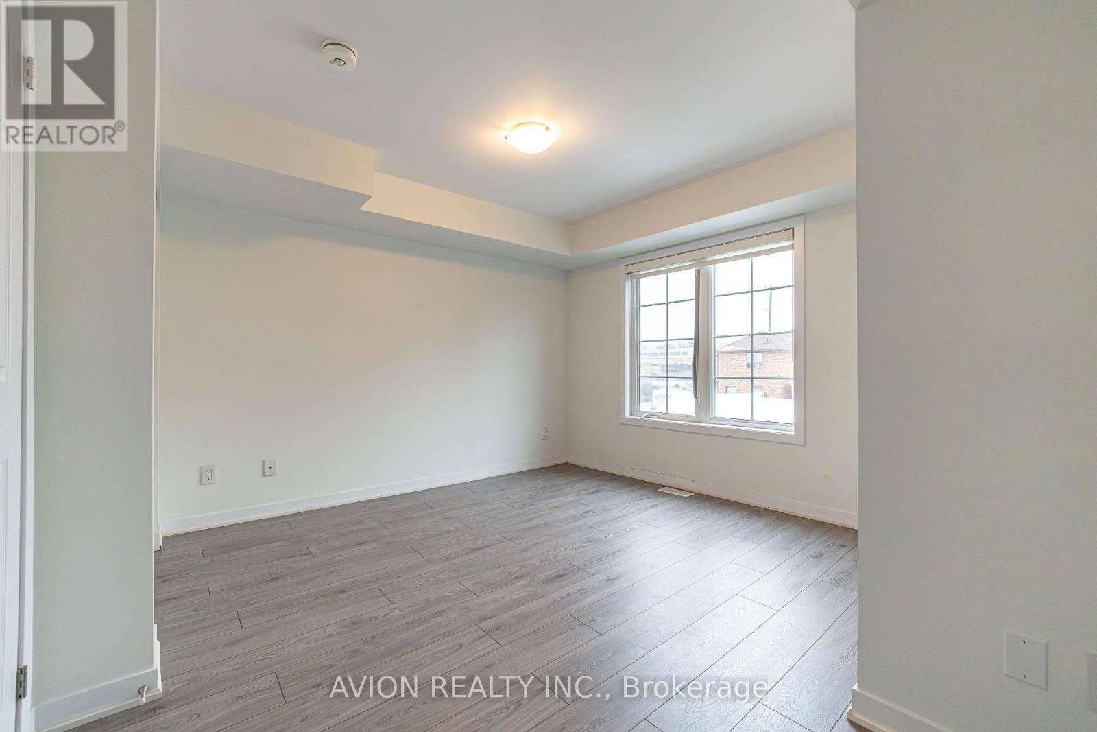 1 - 21 Forbes Avenue, Toronto, ON - Indoor Photo Showing Other Room