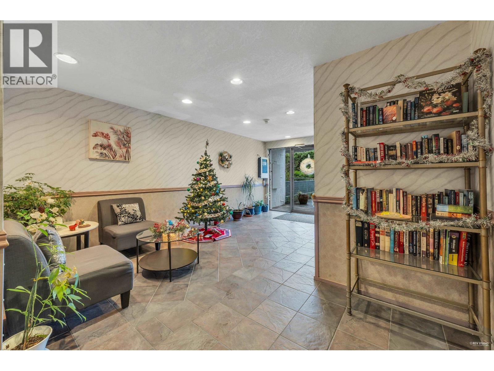 308 601 North Road, Coquitlam, BC - Indoor Photo Showing Other Room