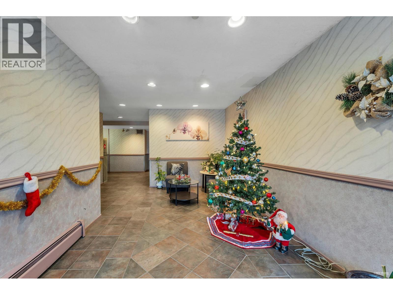 308 601 North Road, Coquitlam, BC - Indoor Photo Showing Other Room