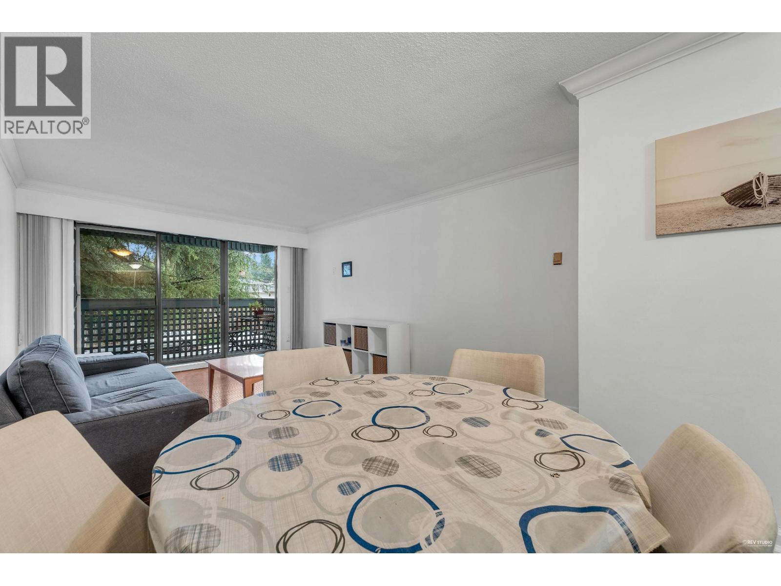 308 601 North Road, Coquitlam, BC - Indoor Photo Showing Dining Room