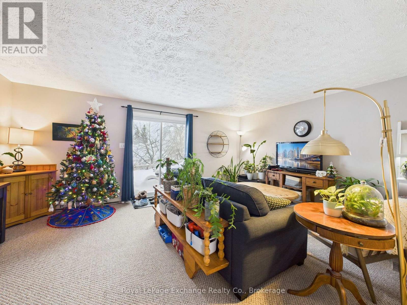Living room - 16 - 850 Walsh Street, Kincardine, ON - Indoor Photo Showing Living Room