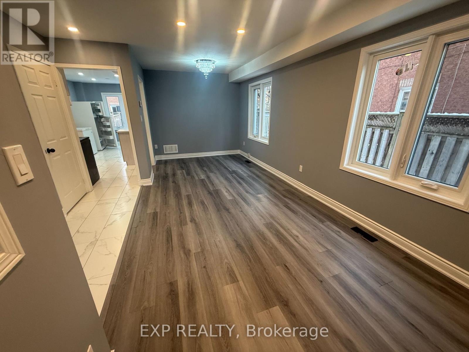 129 Lent Crescent, Brampton, ON - Indoor Photo Showing Other Room