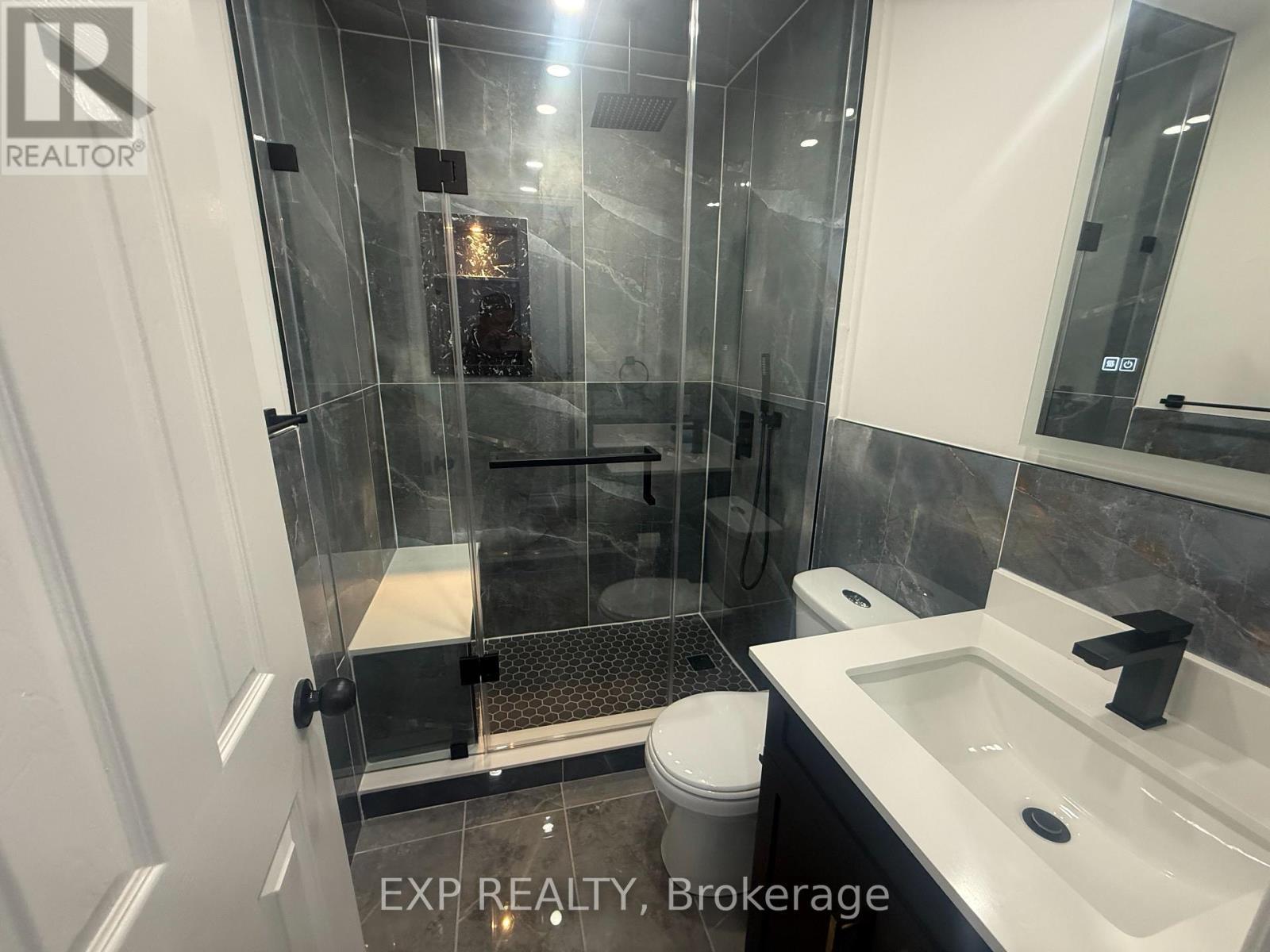 129 Lent Crescent, Brampton, ON - Indoor Photo Showing Bathroom