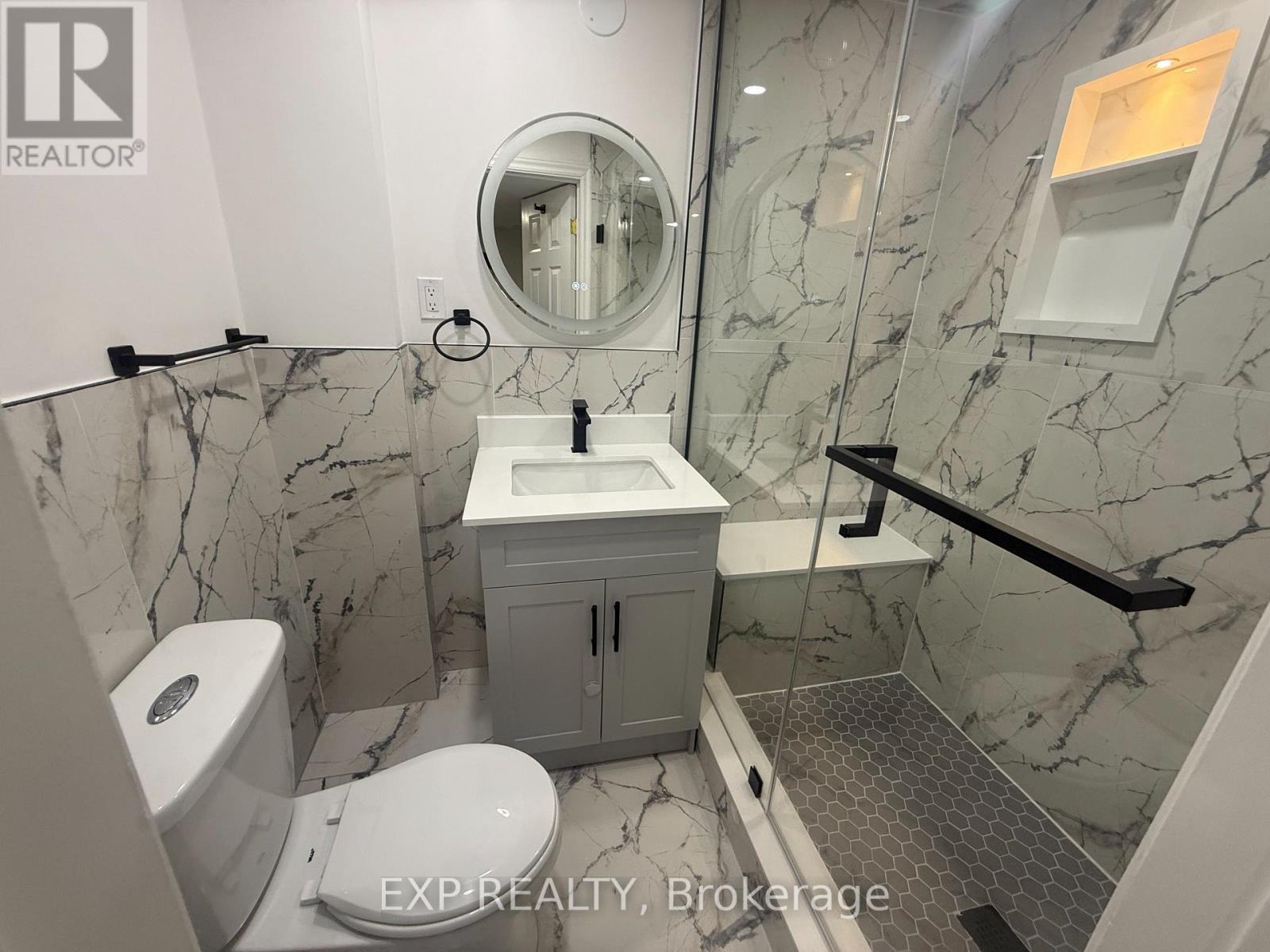 129 Lent Crescent, Brampton, ON - Indoor Photo Showing Bathroom