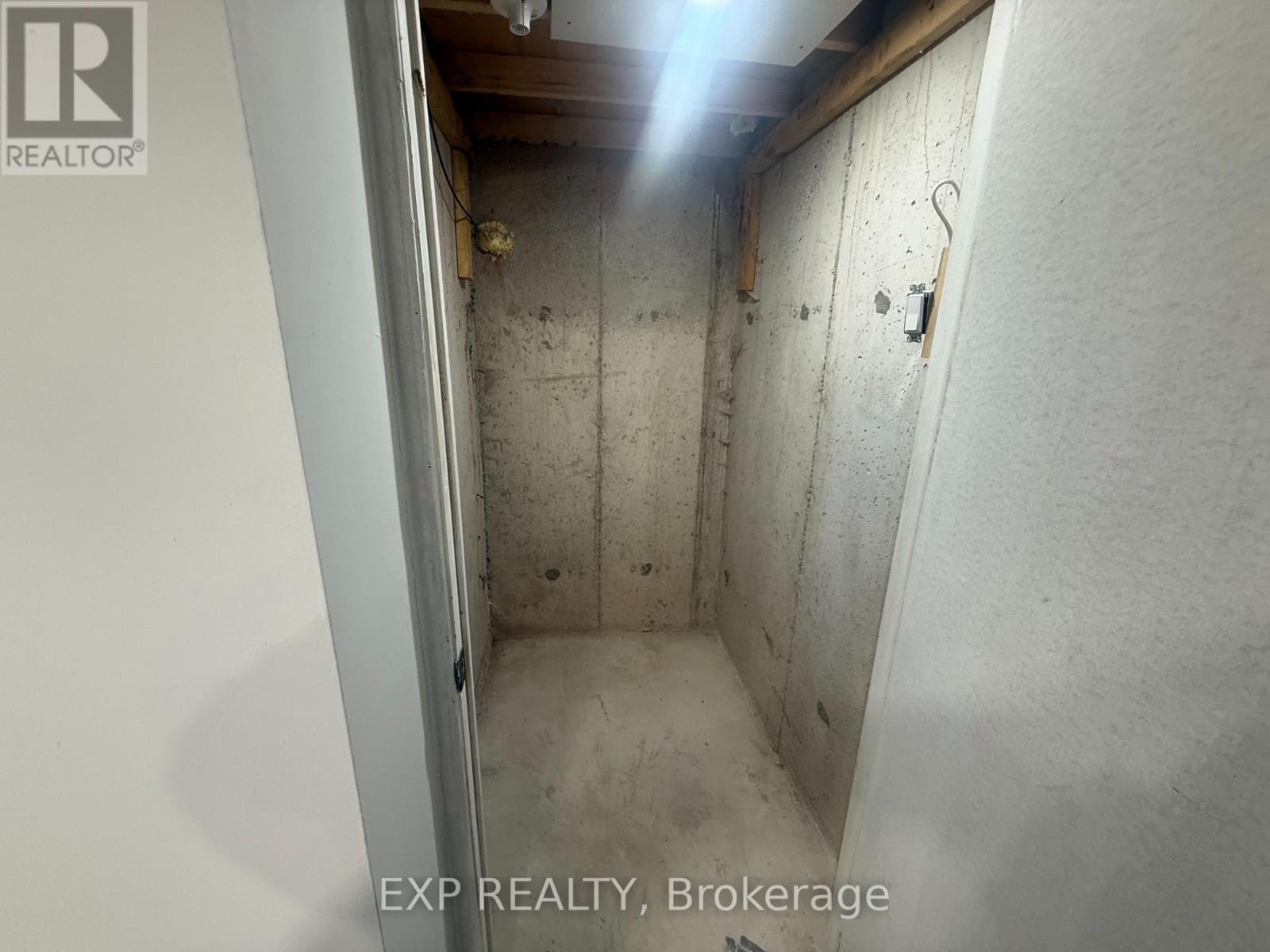 129 Lent Crescent, Brampton, ON - Indoor Photo Showing Other Room