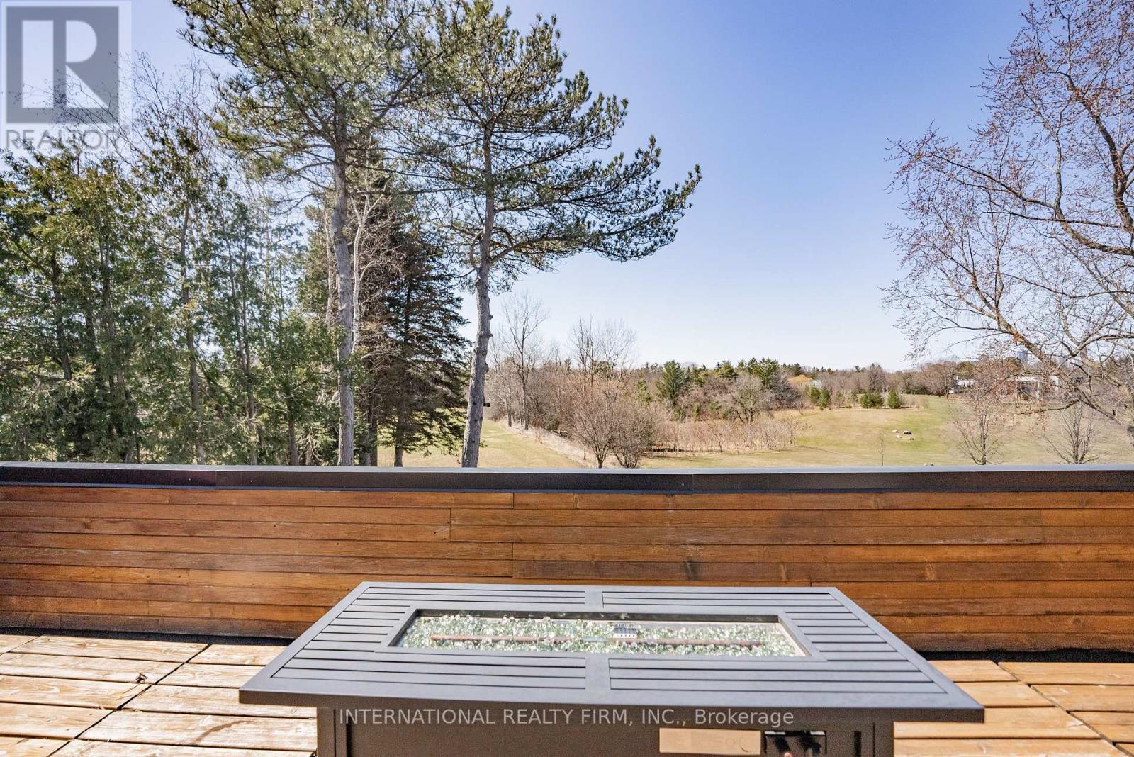 6 Penwood Crescent, Toronto, ON - Outdoor