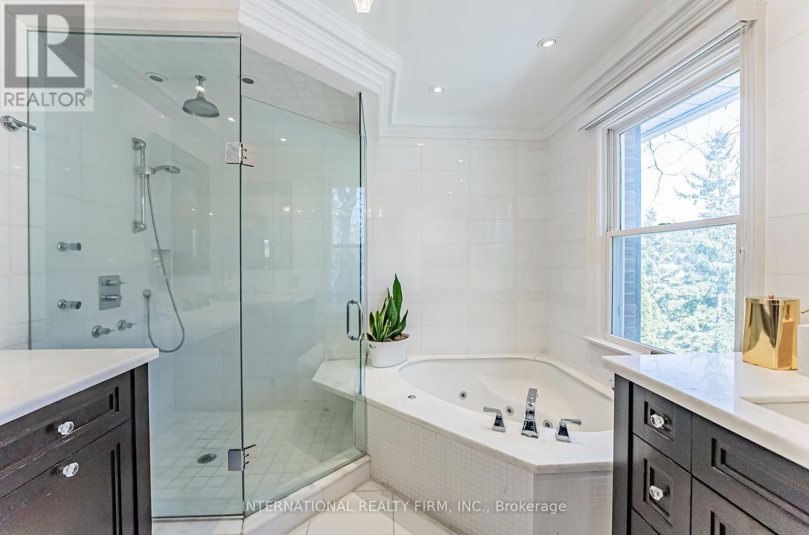 6 Penwood Crescent, Toronto, ON - Indoor Photo Showing Bathroom