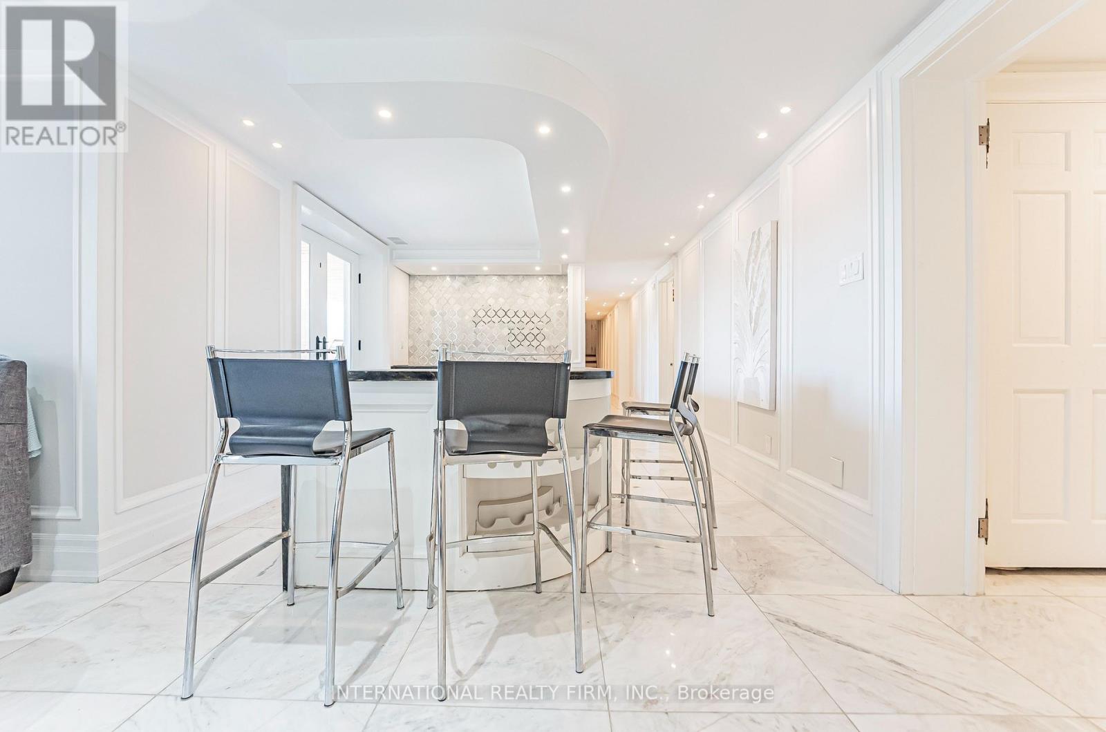 6 Penwood Crescent, Toronto, ON - Indoor Photo Showing Other Room