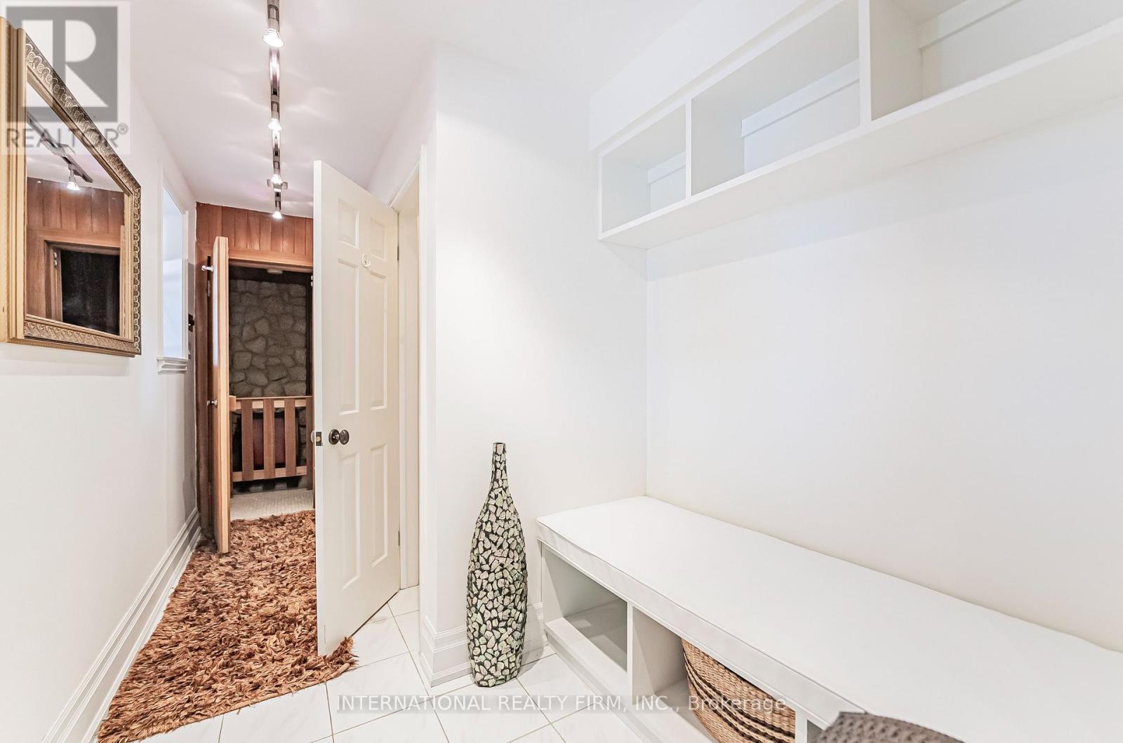 6 Penwood Crescent, Toronto, ON - Indoor Photo Showing Other Room