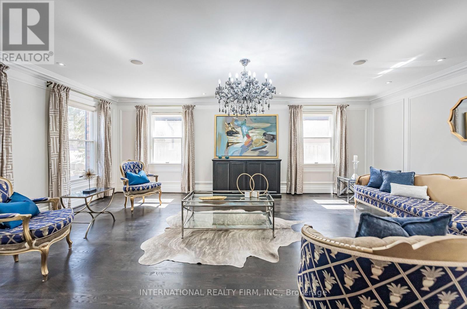 6 Penwood Crescent, Toronto, ON - Indoor Photo Showing Living Room