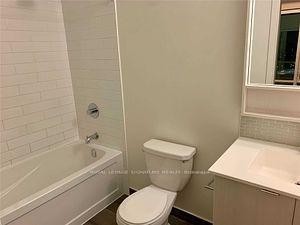 2508-40 Lagerfeld Drive, Brampton, ON - Indoor Photo Showing Bathroom
