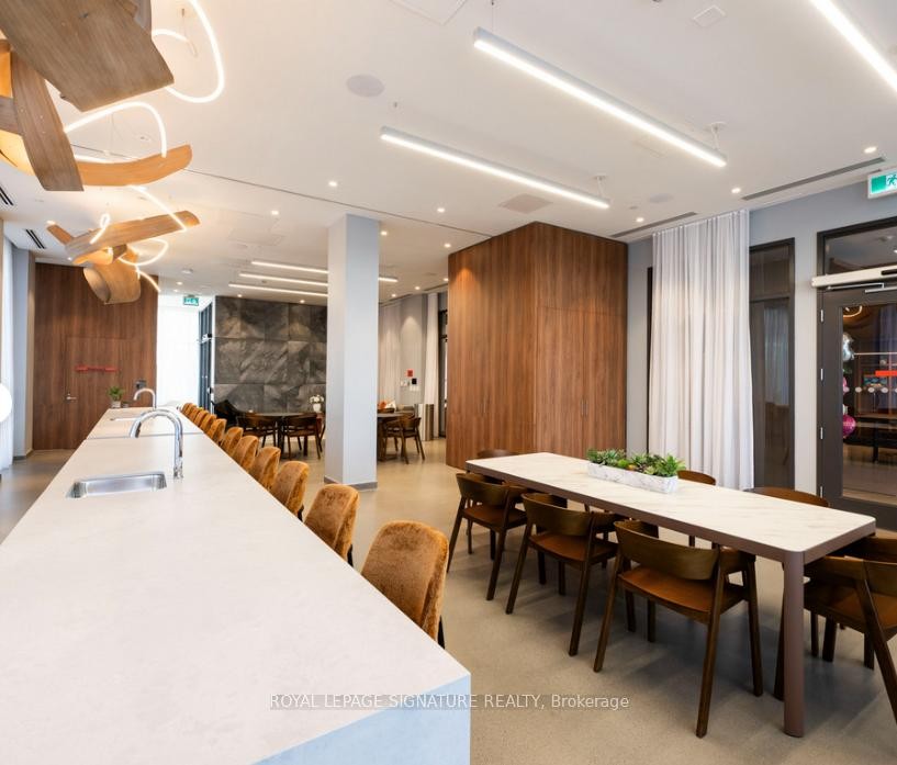 2301-40 Lagerfeld Drive, Brampton, ON - Indoor Photo Showing Dining Room