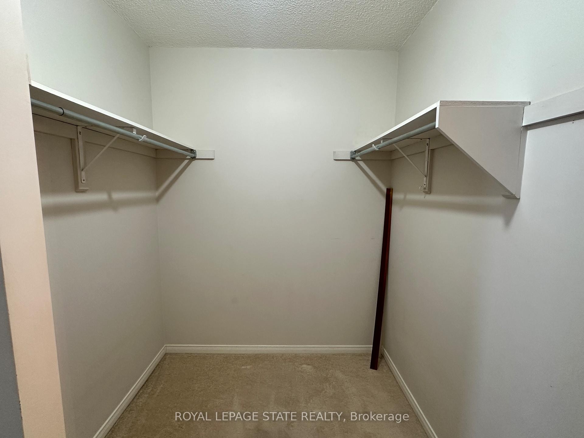 309-210 Main Street E, Haldimand, ON - Indoor With Storage