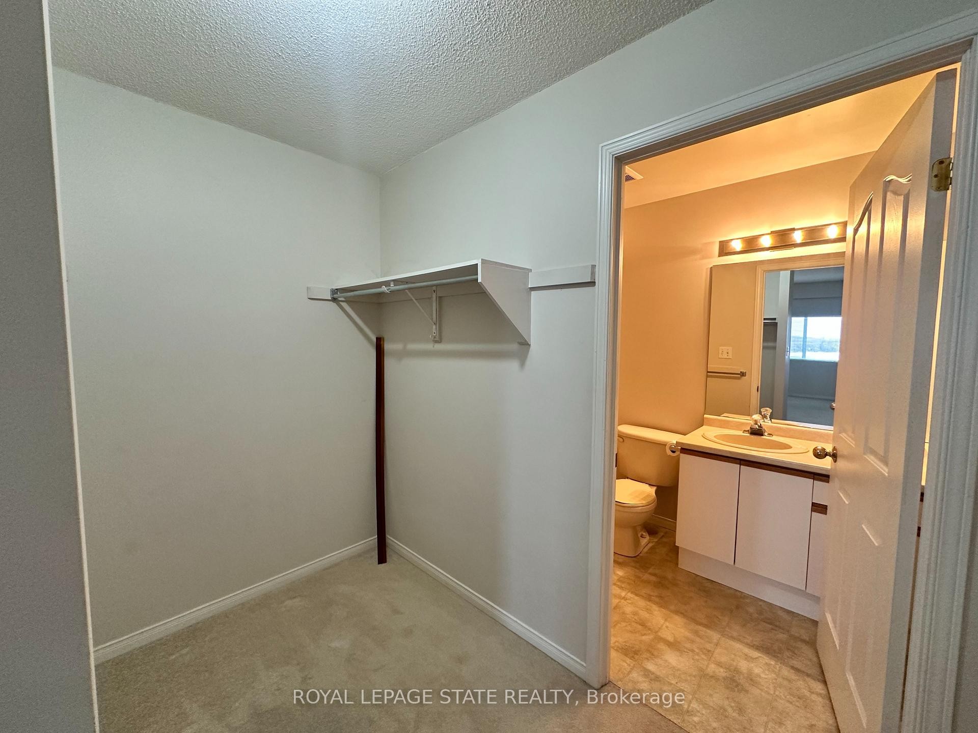 309-210 Main Street E, Haldimand, ON - Indoor Photo Showing Bathroom