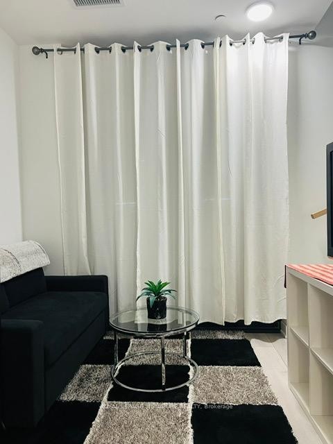 188 F-1608 Charles Street W, Whitby, ON - Indoor Photo Showing Bathroom