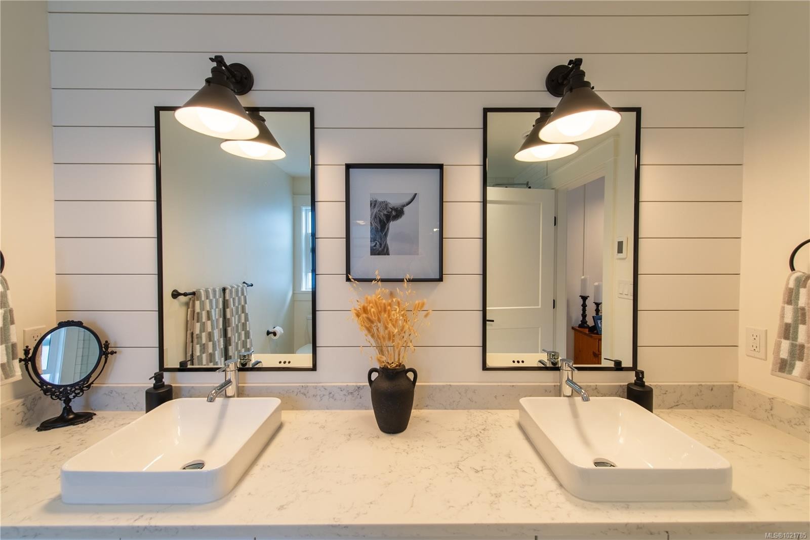 17 Jedstone Pl, View Royal, BC