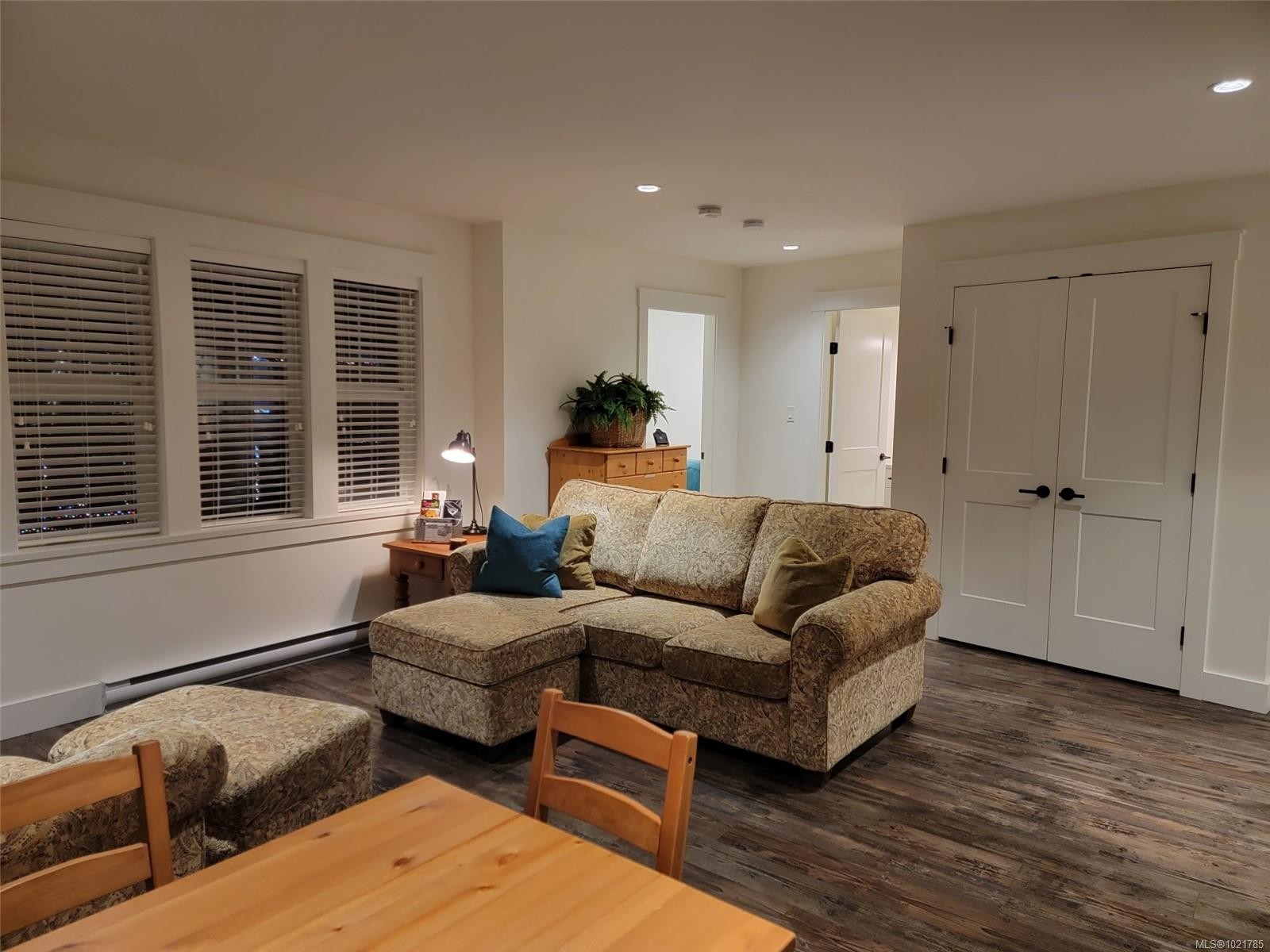 17 Jedstone Pl, View Royal, BC