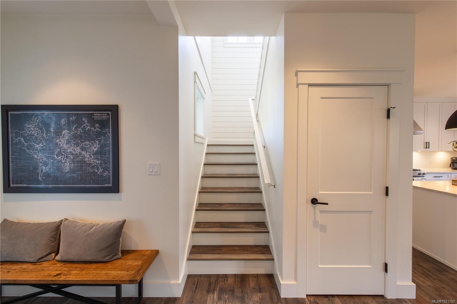 17 Jedstone Pl, View Royal, BC