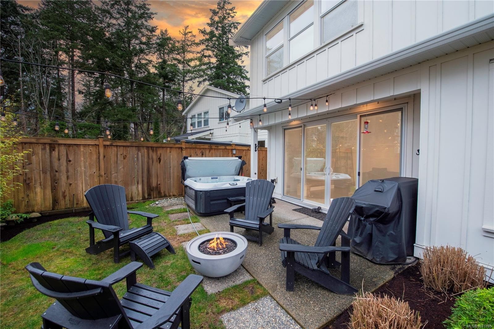 17 Jedstone Pl, View Royal, BC