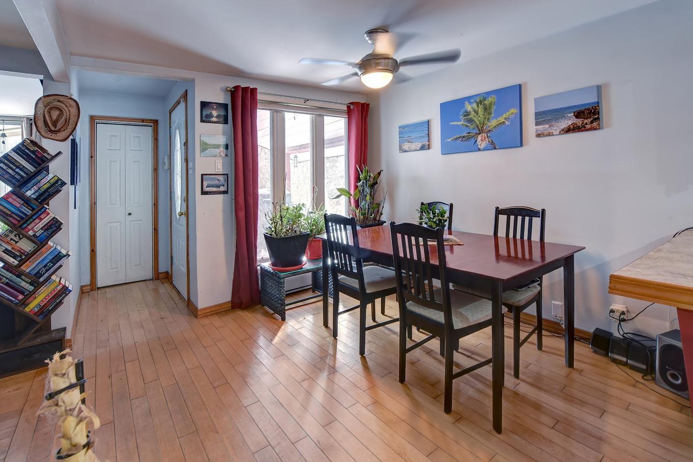 Dining room - 148 Ch. Du Lac-Connelly, Saint-Hippolyte, QC - Indoor Photo Showing Dining Room