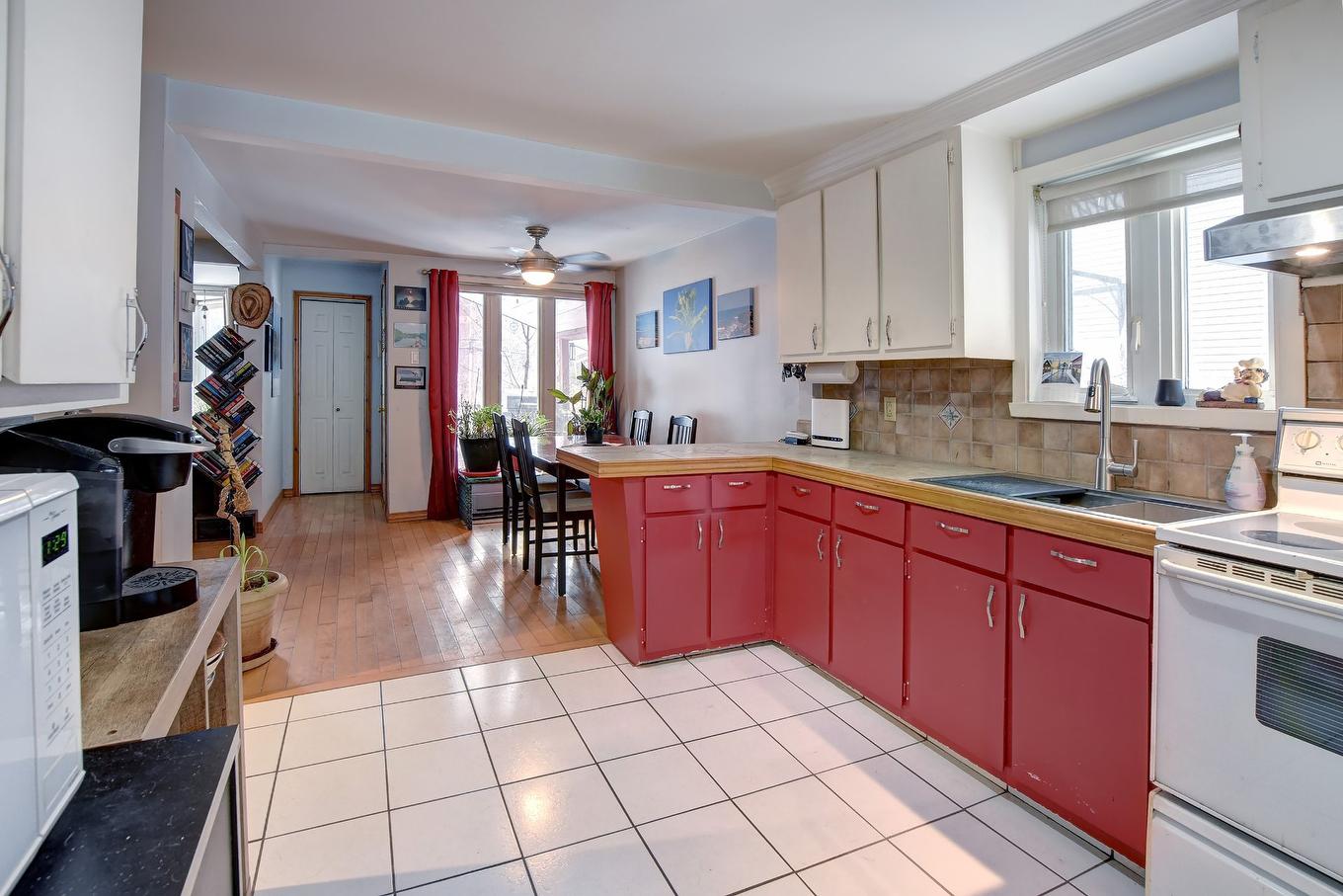Kitchen - 148 Ch. Du Lac-Connelly, Saint-Hippolyte, QC - Indoor Photo Showing Kitchen