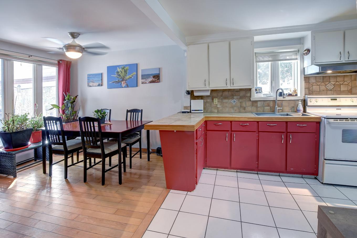 Kitchen - 148 Ch. Du Lac-Connelly, Saint-Hippolyte, QC - Indoor Photo Showing Kitchen