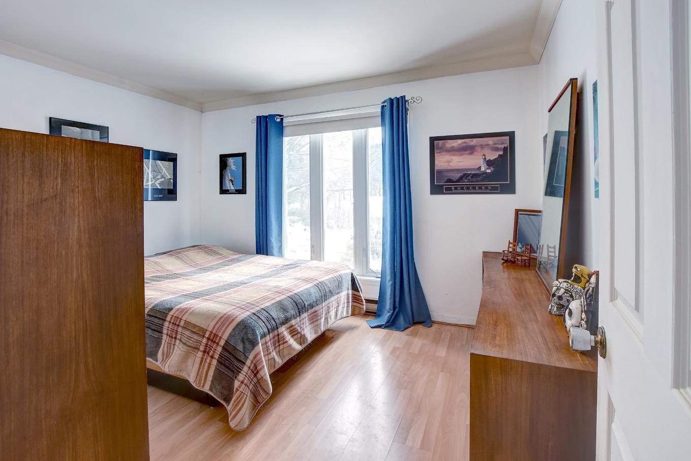 Primary bedroom - 148 Ch. Du Lac-Connelly, Saint-Hippolyte, QC - Indoor Photo Showing Bedroom