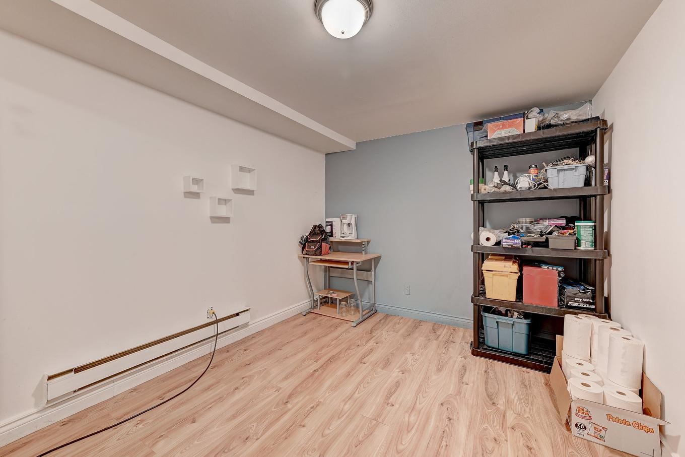 Rangement - 176 Rue Berger, Saint-Constant, QC - Indoor