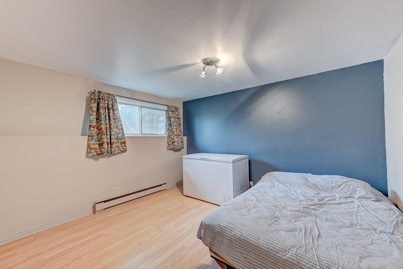 Chambre à coucher - 176 Rue Berger, Saint-Constant, QC - Indoor Photo Showing Bedroom