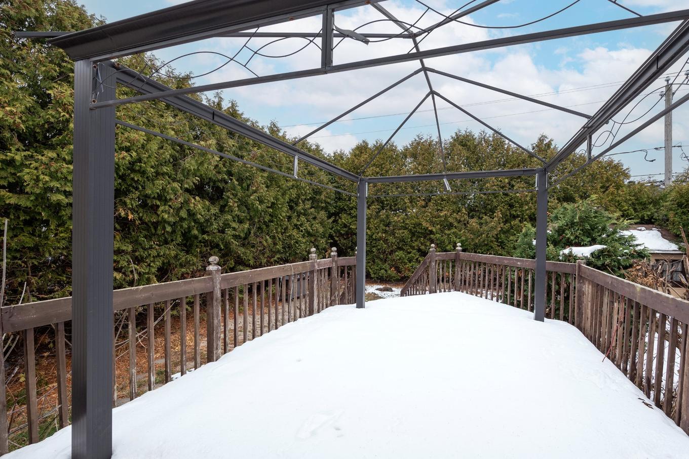 Balcon - 176 Rue Berger, Saint-Constant, QC - Outdoor With Exterior