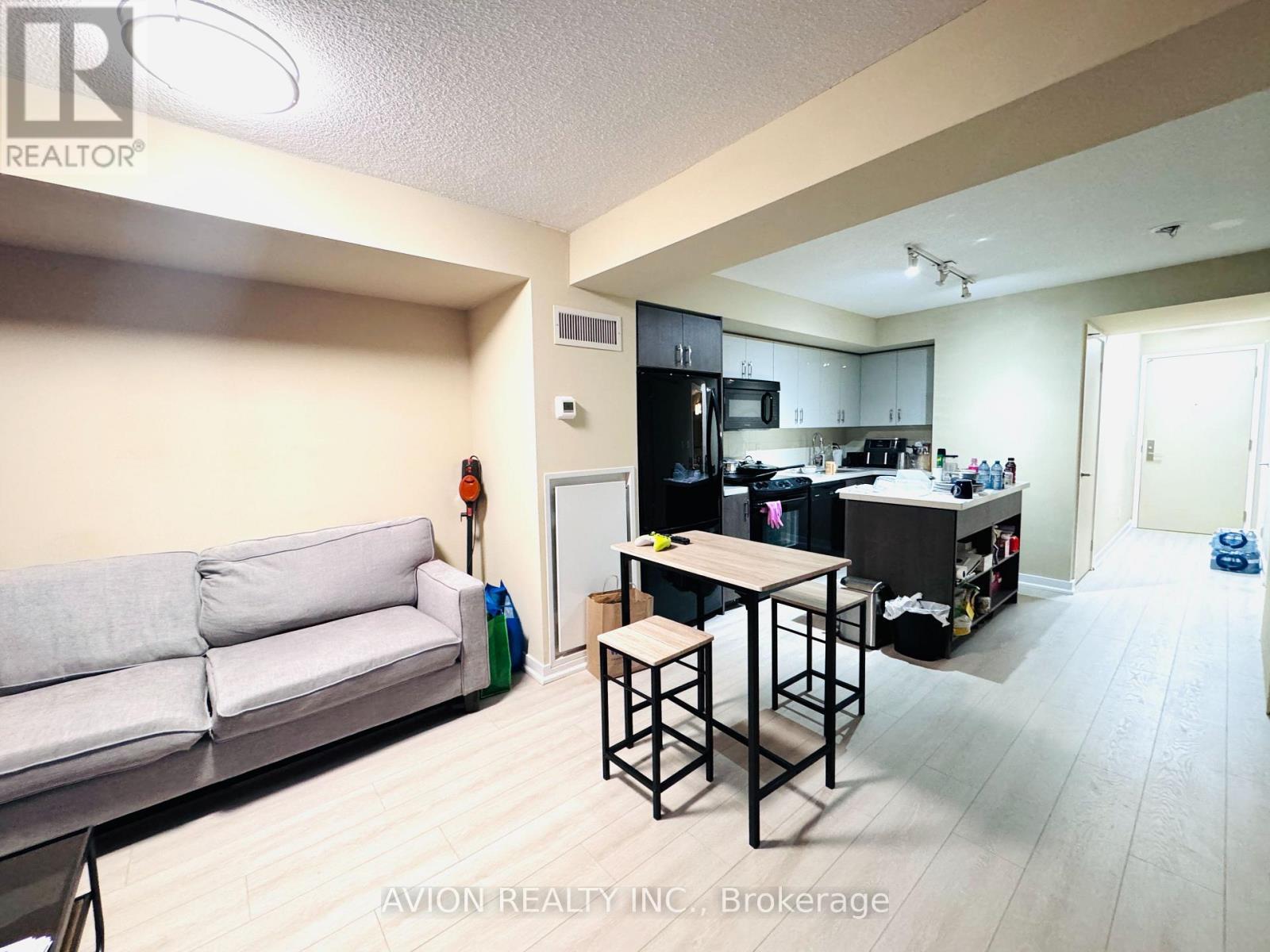 604 - 126 Simcoe Street, Toronto, ON - Indoor