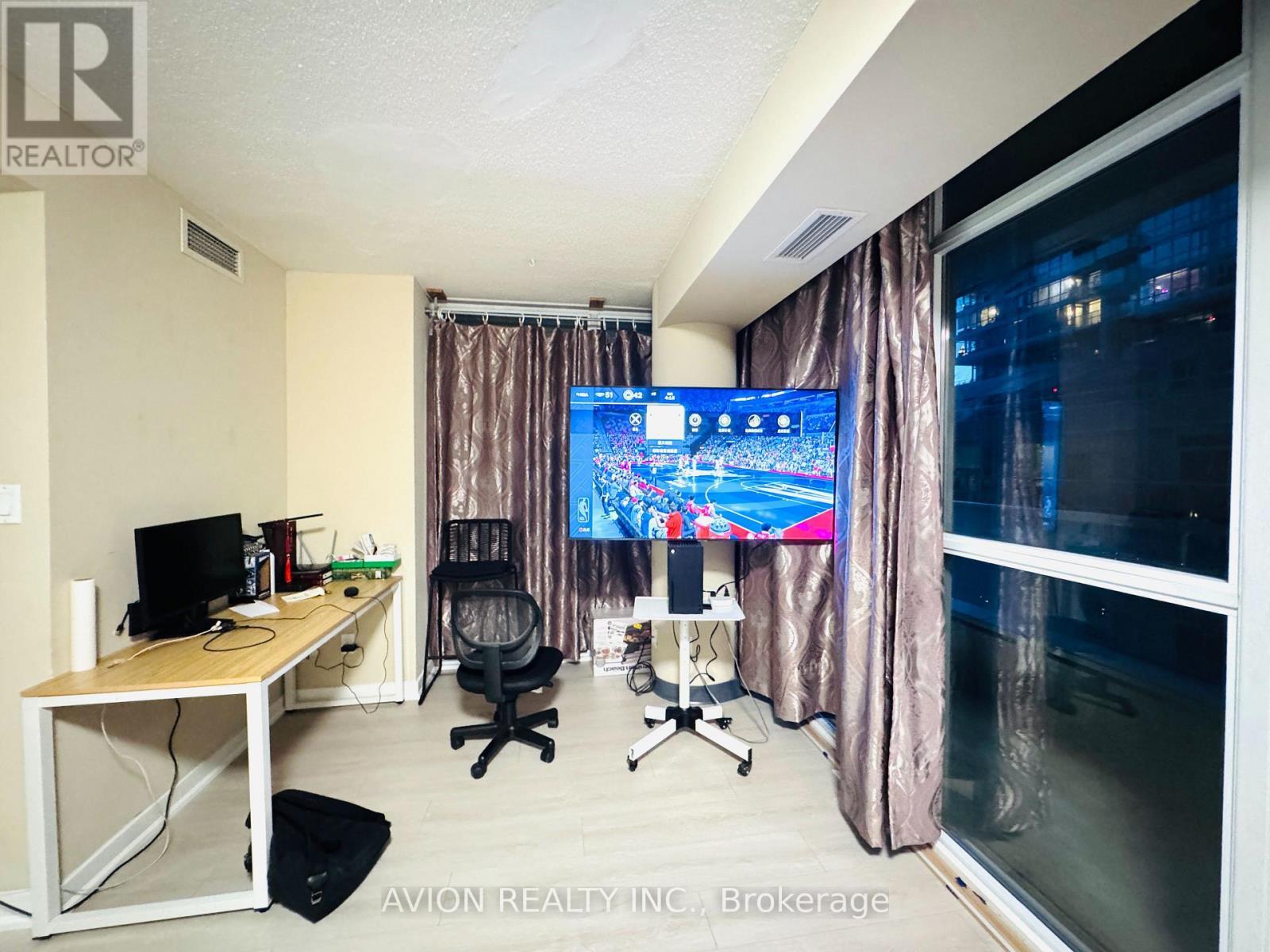 604 - 126 Simcoe Street, Toronto, ON - Indoor Photo Showing Other Room