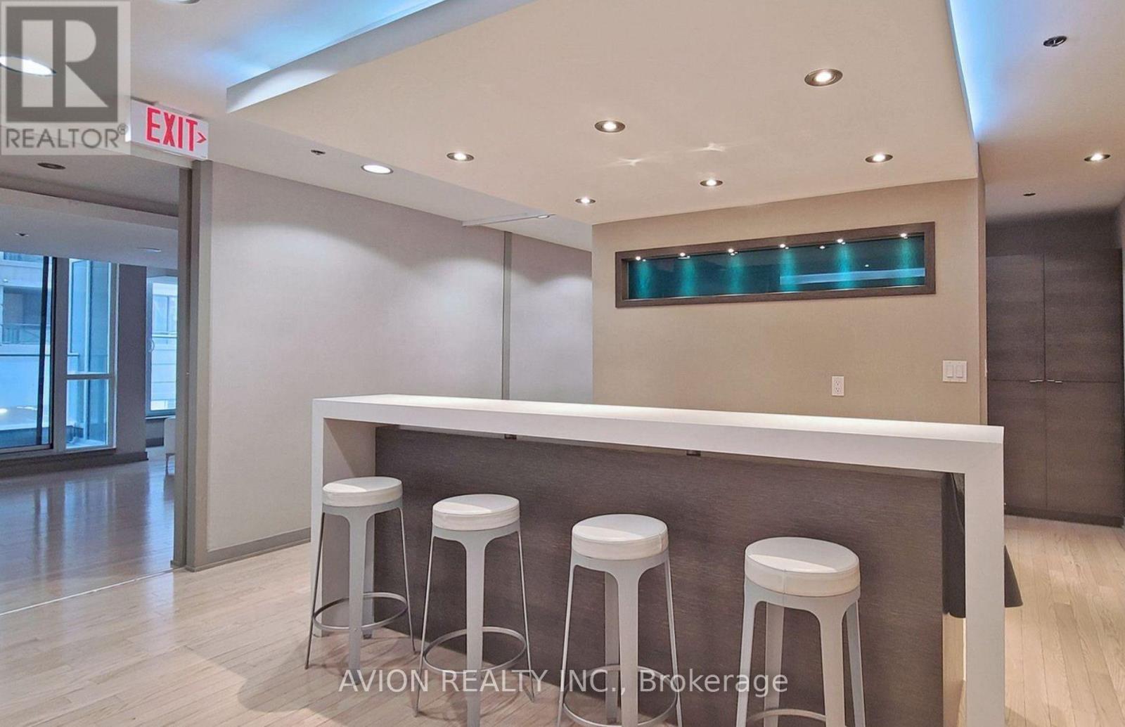 604 - 126 Simcoe Street, Toronto, ON - Indoor Photo Showing Other Room