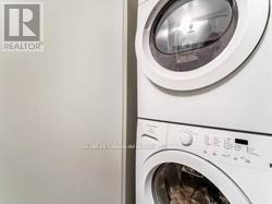 2607 - 9 Bogert Avenue, Toronto, ON - Indoor Photo Showing Laundry Room