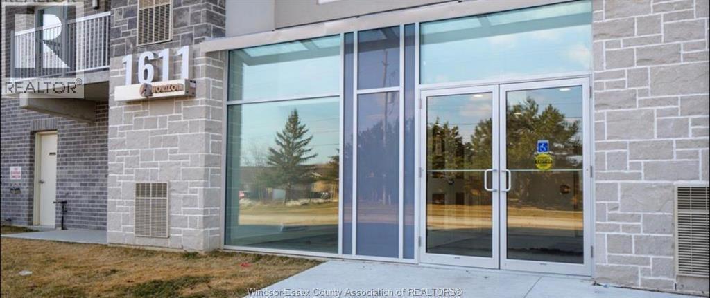 1611 Banwell Road Unit# 121, Windsor, ON - With Exterior
