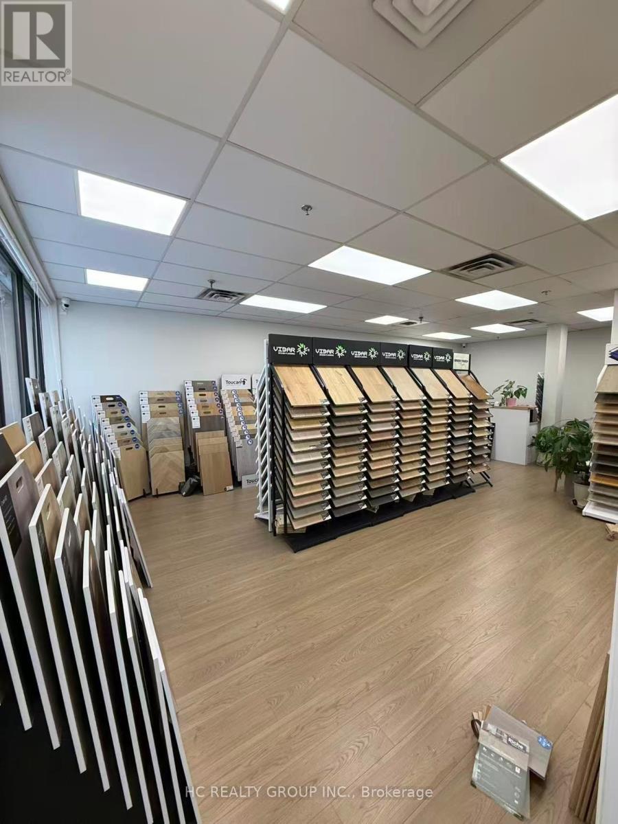 Showroom - 13 - 25 West Beaver Creek Road W, Richmond Hill, ON