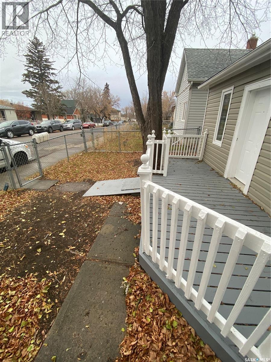 1945 Wallace Street, Regina, SK - Outdoor