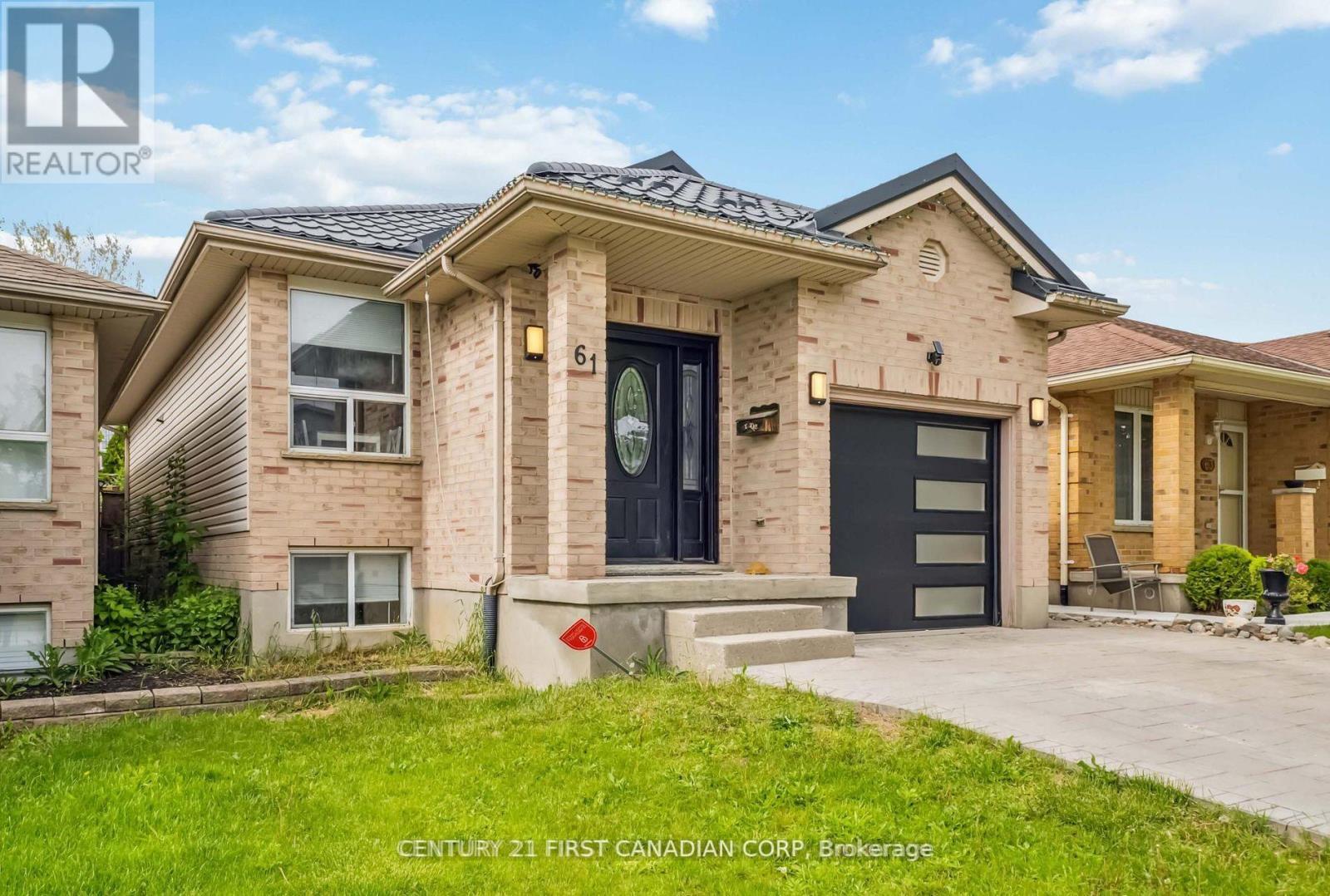 61 Tanner Drive, London East (East P), ON - Outdoor With Facade