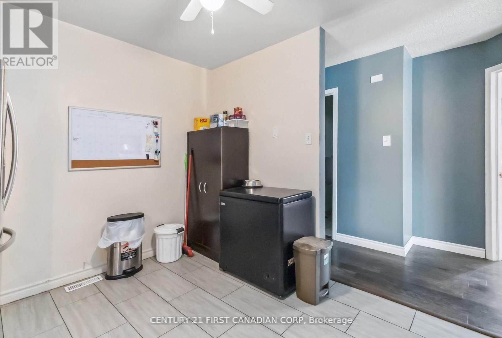 61 Tanner Drive, London East (East P), ON - Indoor Photo Showing Other Room