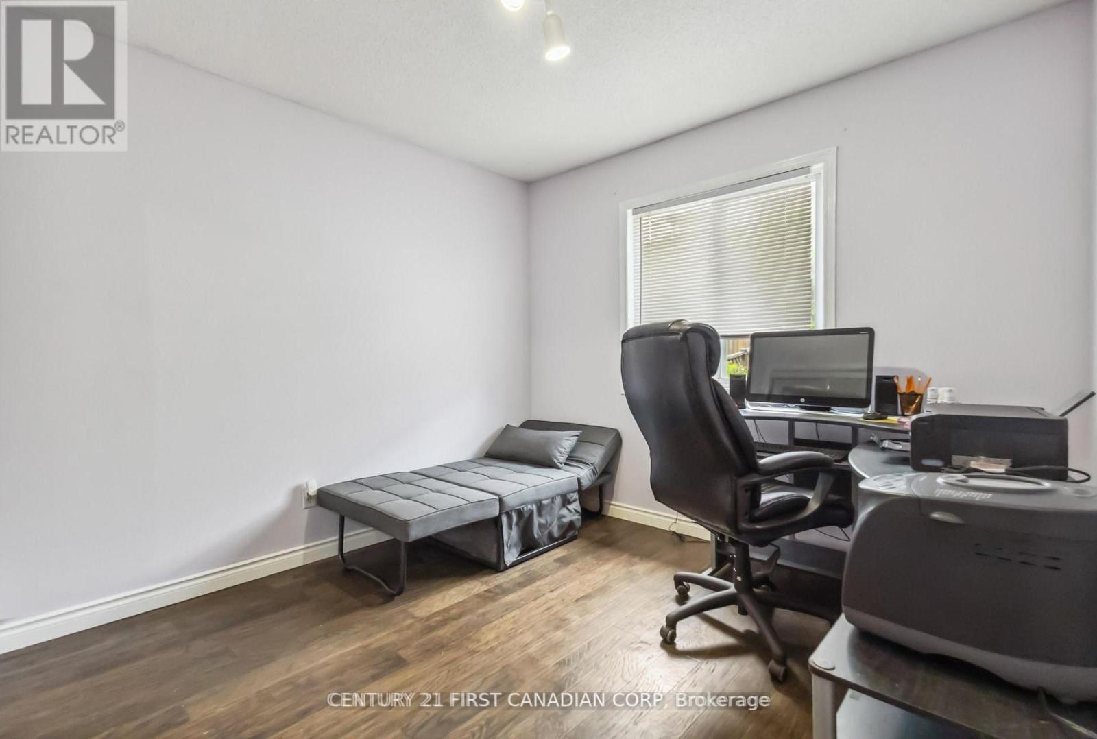 61 Tanner Drive, London East (East P), ON - Indoor Photo Showing Office