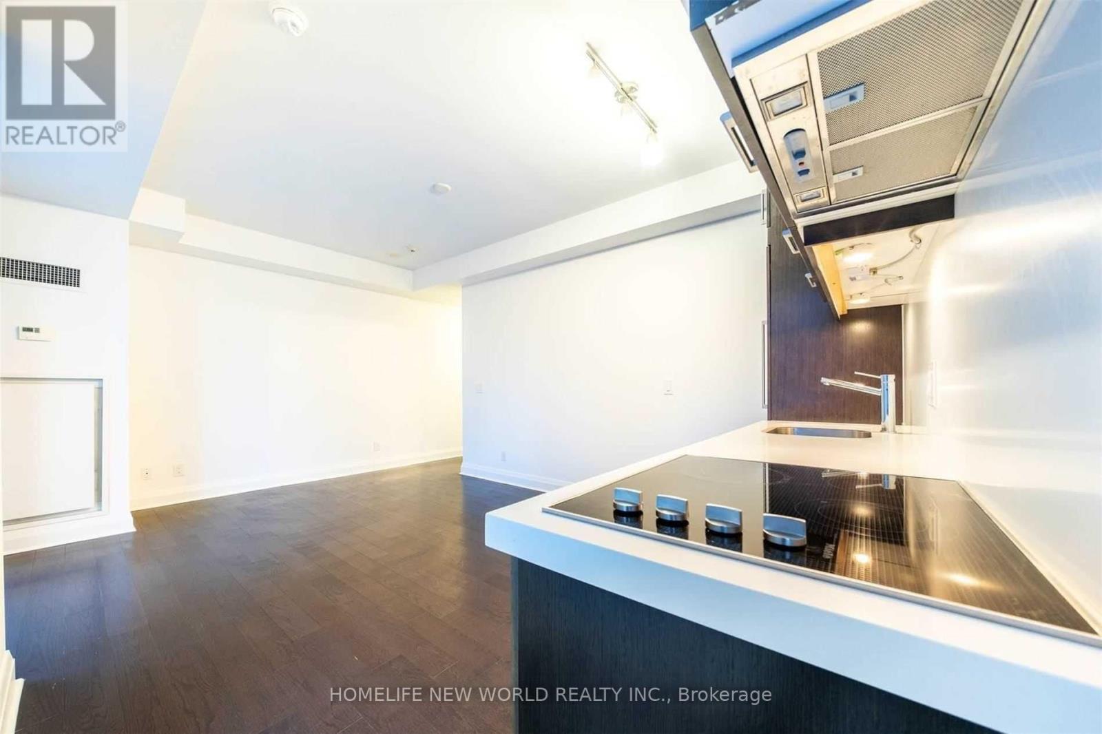 1208 - 1080 Bay Street, Toronto, ON - Indoor