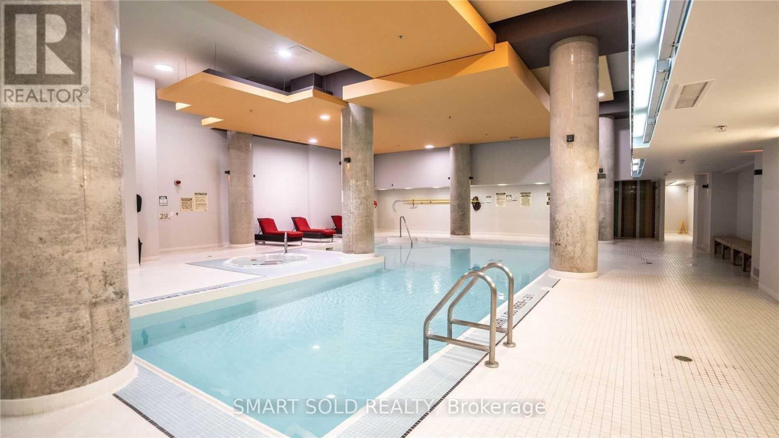 820 - 111 Elizabeth Street, Toronto, ON - Indoor Photo Showing Other Room With In Ground Pool