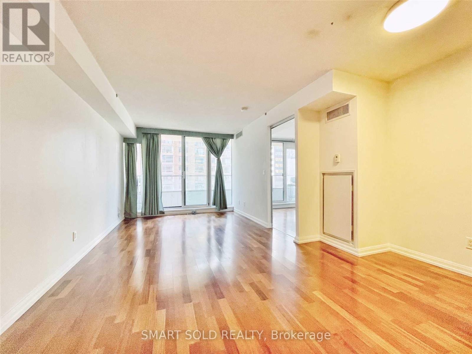 820 - 111 Elizabeth Street, Toronto, ON - Indoor Photo Showing Other Room