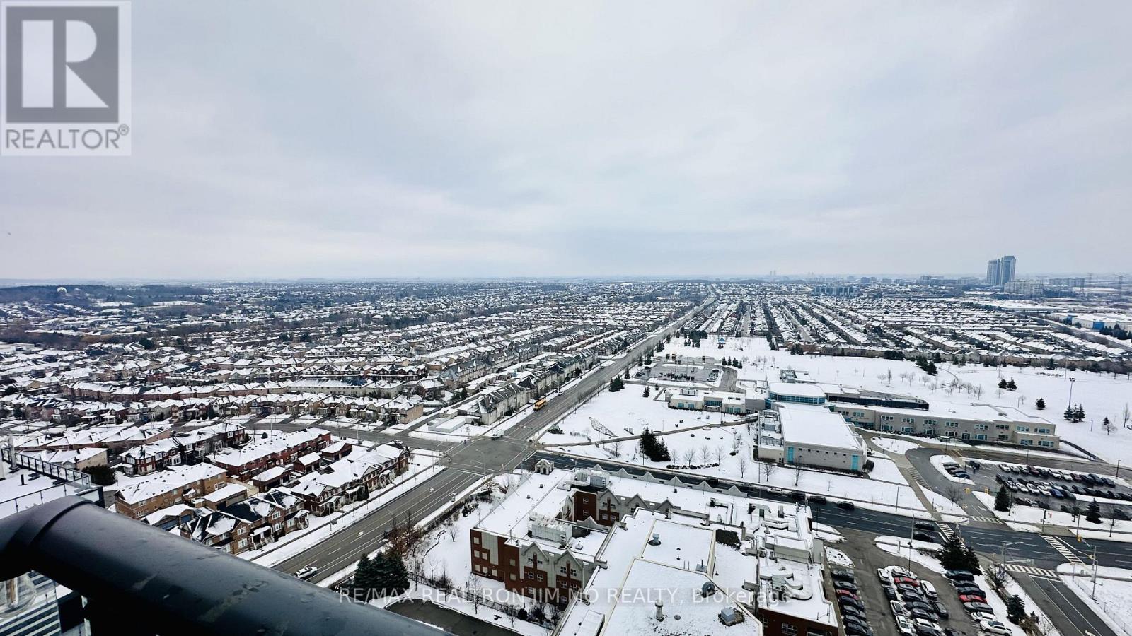 2506 - 105 Oneida Crescent, Richmond Hill, ON - Outdoor With View